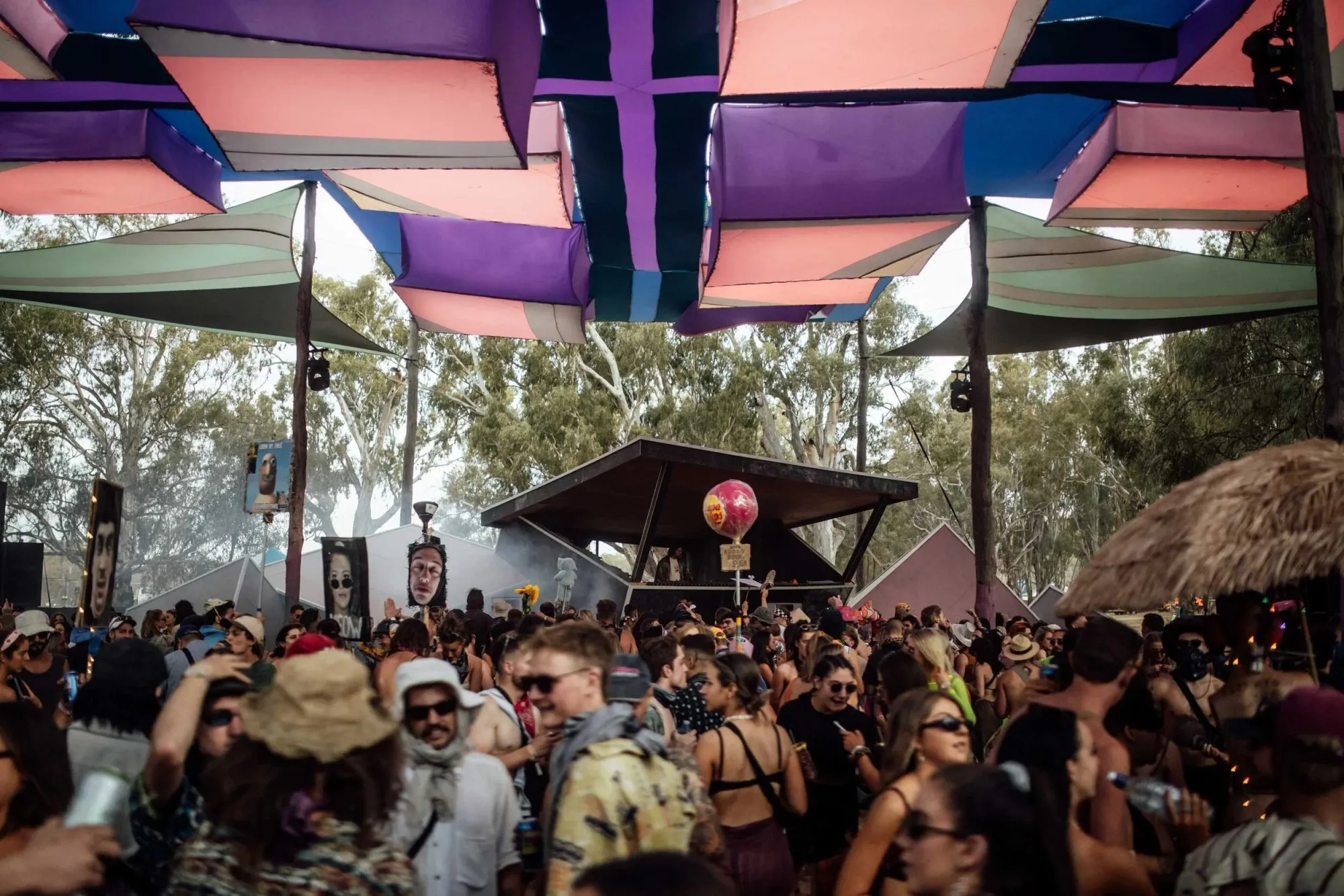 Deep Jungle — festival stage photograph 08
