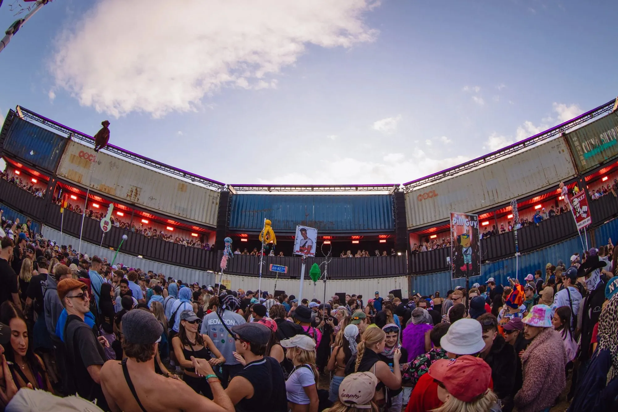 Dr. Dan's — festival stage photograph 07