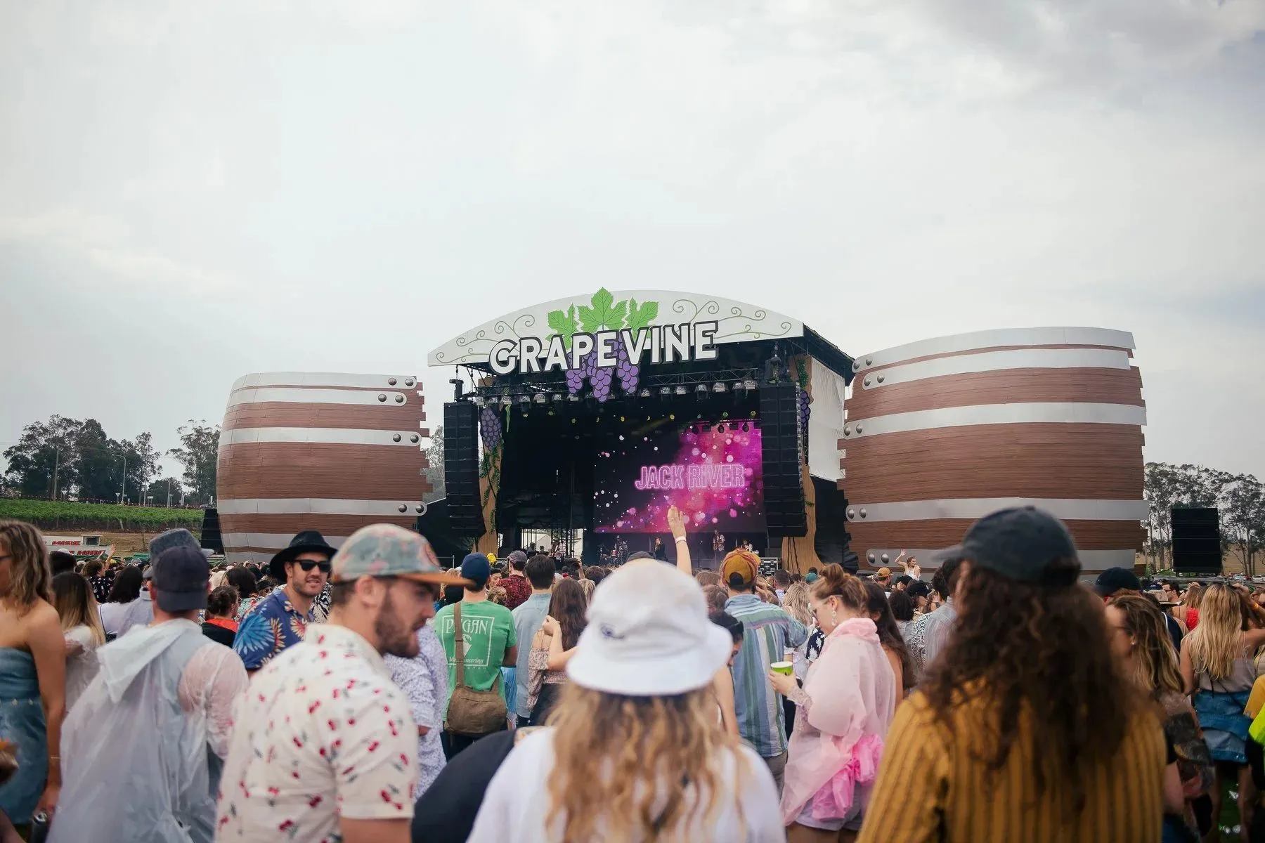 Grapevine Gathering — festival stage photograph 02