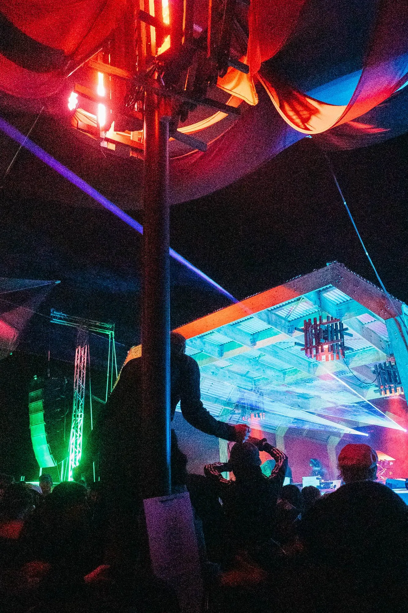 Hopkins Creek — festival stage photograph 02